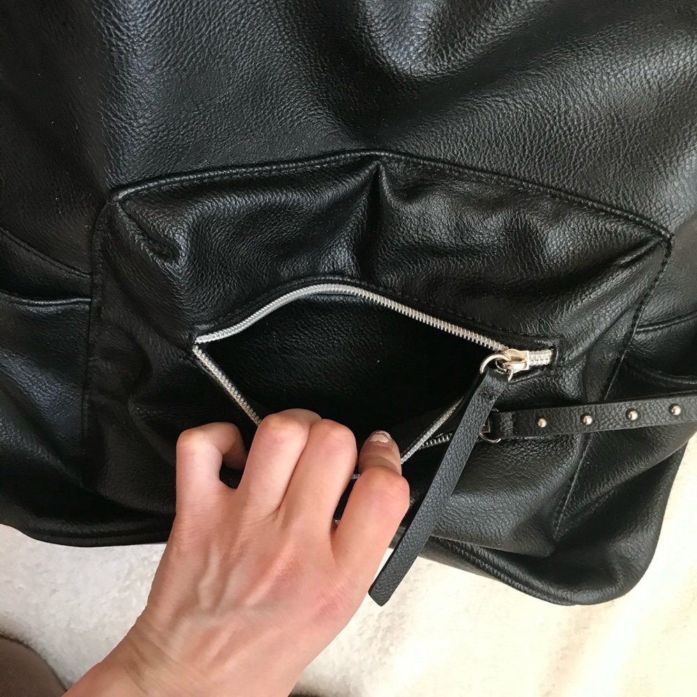 Black leather Nine West Backpack - Picture 7 of 8